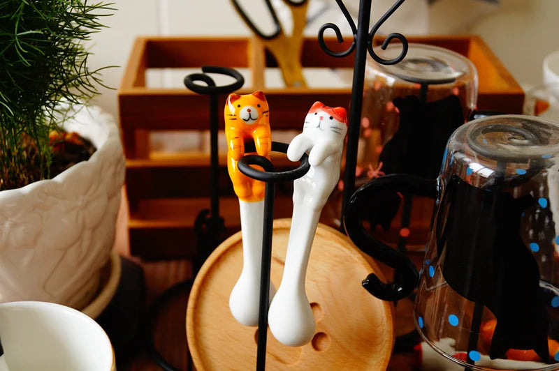 Ceramic cat hanging spoon for coffee mugs