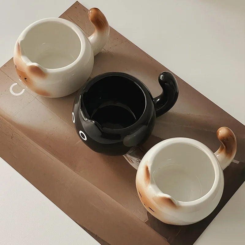 Siamese cat-shaped ceramic mug with tray for coffee or tea lovers