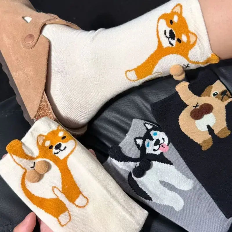 Cartoon cat and egg mid-calf socks for women in white and black