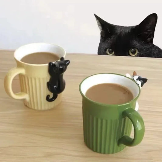 Stackable ceramic mug with cartoon cat design