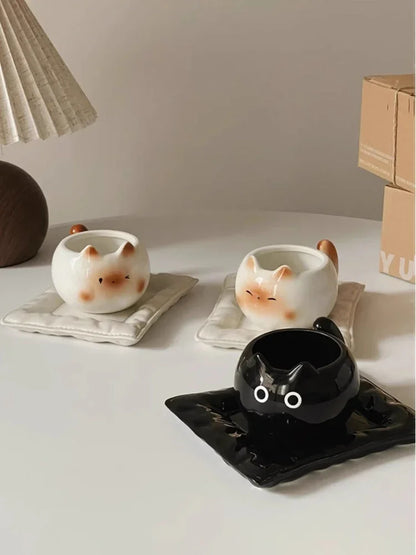 Siamese cat-shaped ceramic mug with tray for coffee or tea lovers
