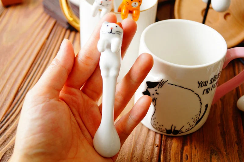 Ceramic cat hanging spoon for coffee mugs